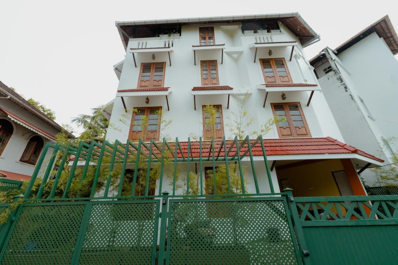 Seacoast Inn Fortkochi Fort Kochi Buitenkant foto
