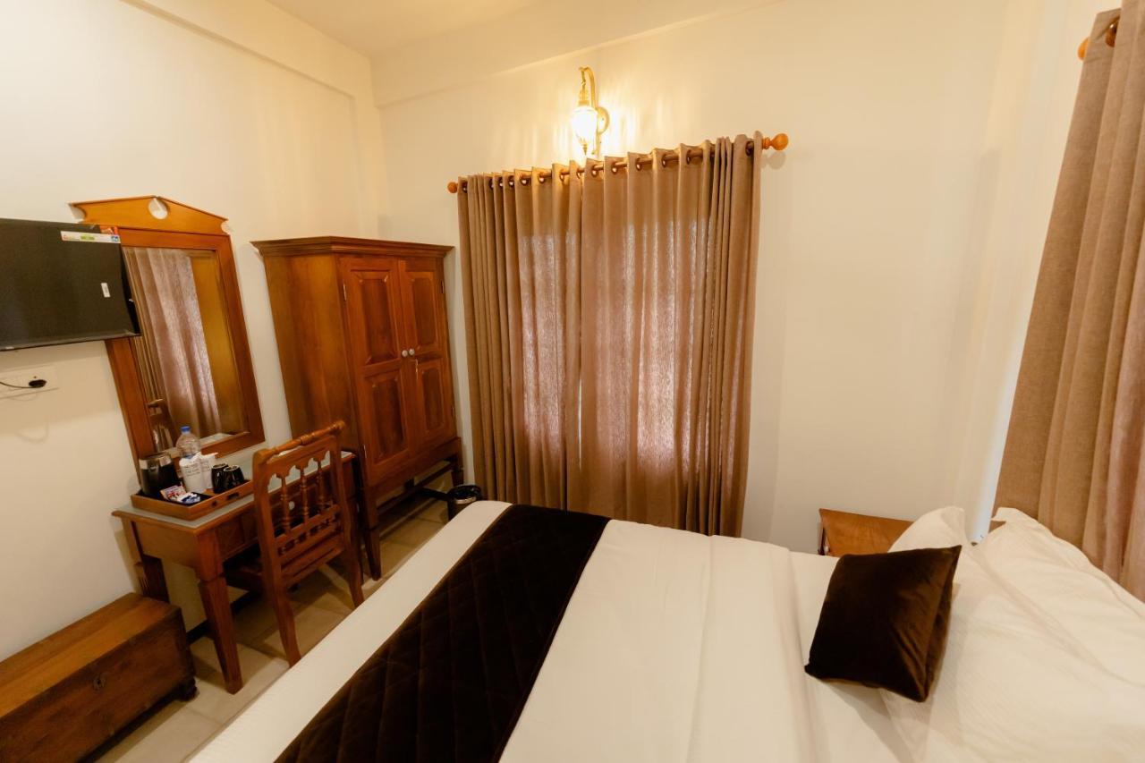 Seacoast Inn Fortkochi Fort Kochi Buitenkant foto