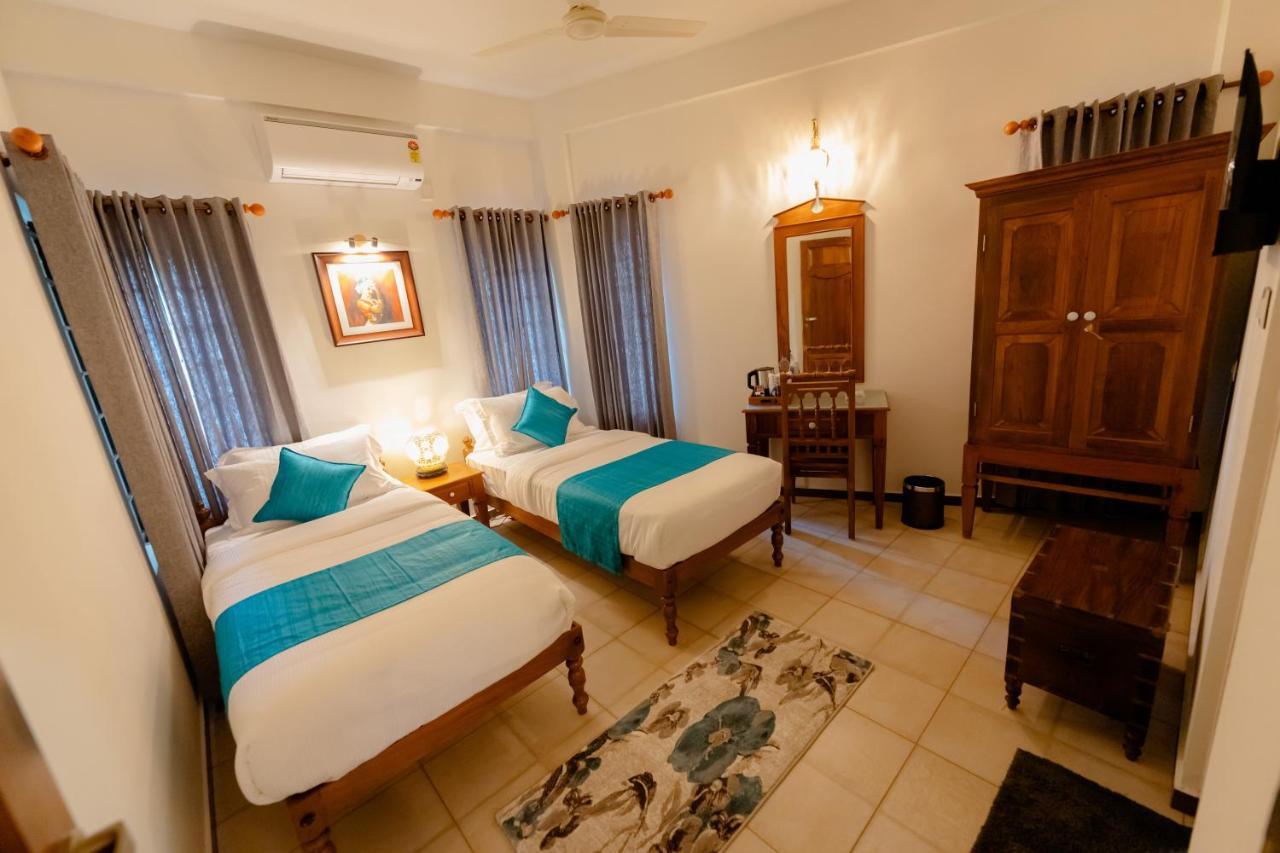 Seacoast Inn Fortkochi Fort Kochi Buitenkant foto